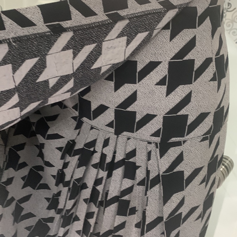 Made in π«π·VTG 90β Beautiful Grey/Black Houndstooth Wrap Skirt - Picture 10 of 13